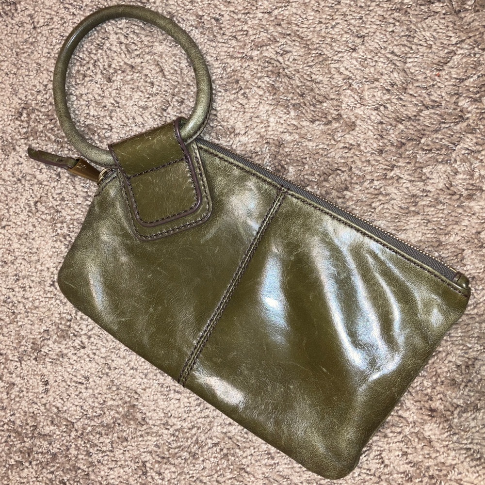 HOBO Sable Olive Green Leather Wristlet/Clutch/Wallet